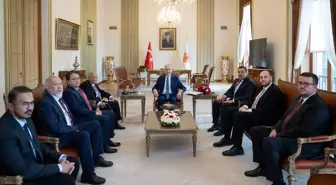 TBMM Başkanı Numan Kurtulmuş, eski Malezya Başbakanı Mahathir Muhammed'i kabul etti