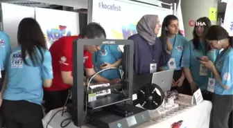 Kocasinan Mesleki ve Teknik Anadolu Lisesi öğrencileri 3D yazıcı ile kendi robot parçalarını üretiyor