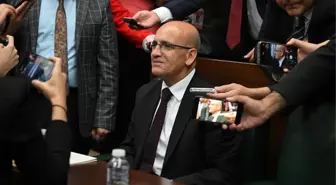 AK Parti grup toplantısına damga vuran kare! En büyük ilgiyi Mehmet Şimşek gördü