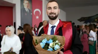 Batı Trakyalı genç, Trakya Üniversitesi Tıp Fakültesinden birincilikle mezun oldu