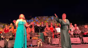 Seferihisar'da Tarihi Kaleiçi'nde Konser