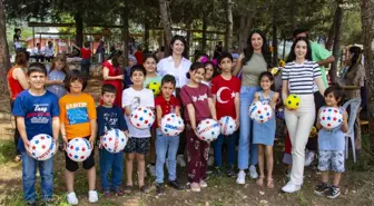 Mersin Büyükşehir Belediyesi, Depremzedelere Moral Verdi