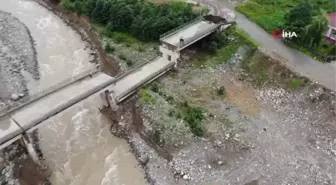 Rize'de köprü çöktü: Dereden alınan kum ve çakıl neden oldu