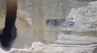 Dünya turizm köyü seçilen Gomeda Vadisi'ne sprey boya ile yazılar yazıldı