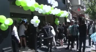 'Dünya Motosiklet Günü'nde moto kuryelere motor yağı hediye edildi