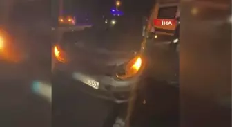 Elazığ'da Otomobil ve Hafif Ticari Araç Çarpıştı: 3 Yaralı