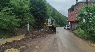 Giresun'da Sağanak Nedeniyle Kapanan Yol Açıldı