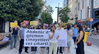 Kadıköy'de düzensiz göçmen ölümlerine dikkat çeken eylem