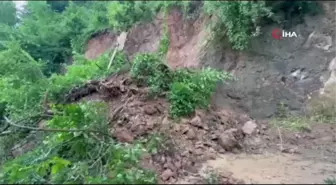 Ordu'da 3 ilçeyi birbirine bağlayan yolda heyelan