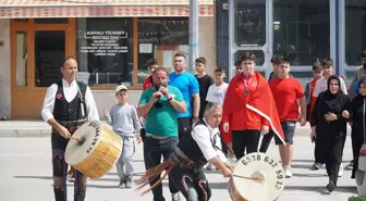 Osmancık Belediye Başkanı Güreşçi Ruşen Arda Güler'i Altınla Ödüllendirdi