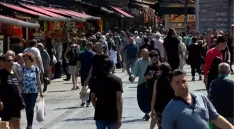 Eminönü'nde Bayram Alışverişi Yoğunluğu