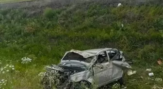 Erzurum'un Horasan ilçesinde otomobil şarampole devrildi: 1 yaralı