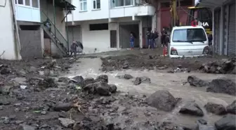 Giresun'da sel: Ev ve iş yerleri su altında kaldı, mahsur kalanlar tahliye edildi