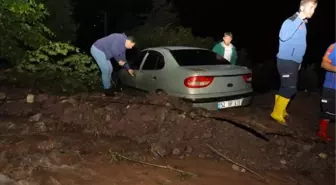 Ordu'da sağanak yağışın yol açtığı taşkın ve heyelanlar sonucu 6 kişi kurtarıldı