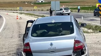 Aksaray'da Otomobiller Çarpıştı: 3'ü Çocuk 7 Kişi Yaralandı