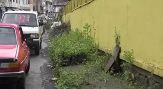 Rize'de doğal gaz çalışması nedeniyle yollar pislik içinde