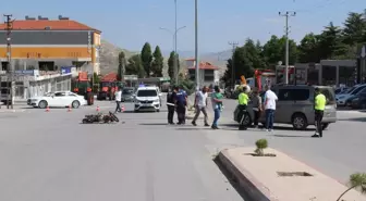 Konya'da Kamyonet ve Motosiklet Çarpıştı: 1 Yaralı