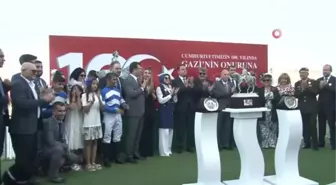 Gazi Koşusu'nu kazanan jokey Mehmet Kaya: 'Rüyada gibiyim'