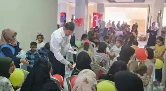 Hatay'da 75 Yetim Çocuğa Bayramlık Hediye Edildi