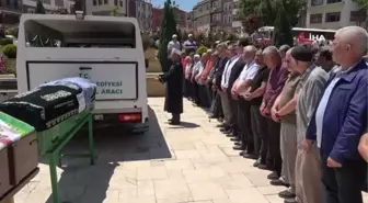 Düğüne giderken feci kazada can veren çift son yolculuğuna uğurlandı