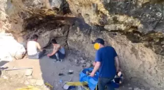Eskişehir'de İzinsiz Define Kazısı Yapan 8 Kişi Suçüstü Yakalandı
