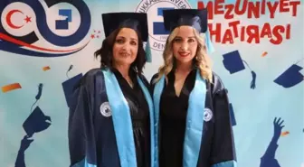 Anne ile kızı aynı bölümü kazanıp mezun oldu