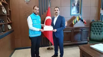 Baskil Kaymakamı TDV'ye Kurban Bağışında Bulundu