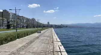 İzmir'de Kurban Bayramı tatili nedeniyle Kordon Boyu boş kaldı