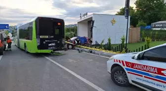 İzmit'teki trafik kazasında hayatını kaybeden 3 kişinin cenazesi defnedildi