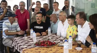 Mersin Büyükşehir Belediye Başkanı Seçer, Bayram Dolayısıyla Mezitli Halkıyla Bir Araya Geldi