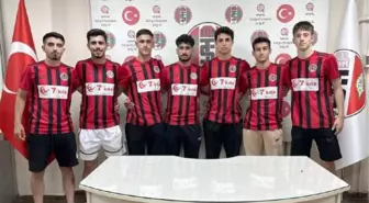 Turgutluspor, 7 altyapı oyuncusuyla profesyonel sözleşme imzaladı