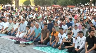 Ayasofya ve Eyüp Sultan Camii'nde Bayram Namazı