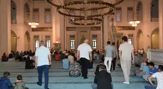 Kırıkkale'de Bayram Namazı Nur Camisi'nde Kılındı