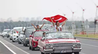 Altın Madalyalı Tekvandocu Nafia Kuş, Adana'da Şehir Turu Attı