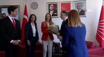 AK Parti ve CHP Heyetleri Bayramlaştı