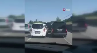 Arnavutköy'de trafikte inatlaşma kazaya neden oldu