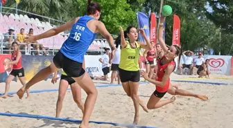 EHF 17 Yaş Altı Plaj Hentbolu Şampiyonaları İzmir'de Başladı