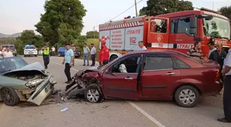 Balıkesir'de Otomobil Çarpışması: 1 Ölü, 5 Yaralı