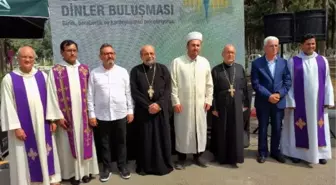 Mersin'de Dinler Buluşması: Müslüman, Hristiyan ve Yahudi Din Adamları Bayramlaştı
