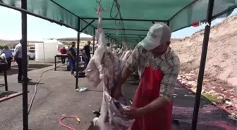 Elazığ'da vatandaşlar bayramın üçüncü gününde de kurban kesimlerine devam etti