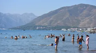 Muğla'da Tatilciler Sahillerde Yoğunluk Oluşturdu