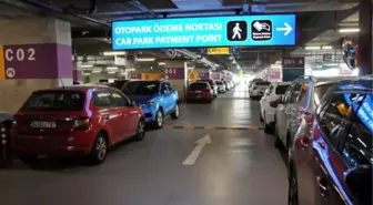 İstanbul Havalimanı Otoparkında Bayram Yoğunluğu