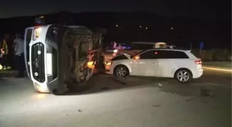 Amasya'da minibüs ve otomobil çarpıştı: 3'ü çocuk, 14 kişi yaralandı