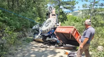 Bilecik'te Traktör Devrildi: Sürücü Hayatını Kaybetti