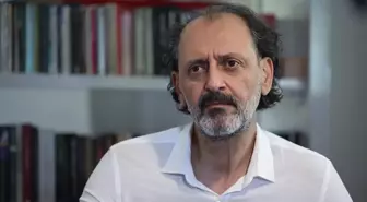 Müzisyen Yücel Arzen: 'Madımak'ta yakılan aslında Türkiye'dir, Başbağlar'da kurşunlanan da aslında Türkiye'dir'