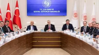 Çalışma ve Sosyal Güvenlik Bakanı, depremden etkilenen illerle ilgili toplantıya katıldı