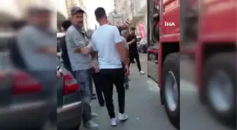 Çekmeköy'de bir binada doğal gaz patladı: 3 yaralı