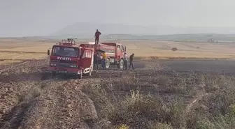 Afyonkarahisar'da Buğday Tarlasında Çıkan Yangın Söndürüldü