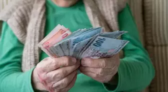 Emekliye zam olacak mı? Torba yasada adları geçmedi, AK Parti ileriki dönemi işaret etti