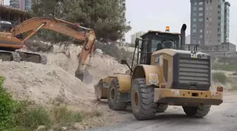 Tarsus Belediyesi, 10 mahallede yol çalışmalarını sürdürüyor